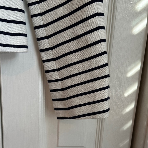 L.L.Bean Signature Collarless Striped Textured Cropped Blazer – Women’s Size 6 - Picture 10 of 11